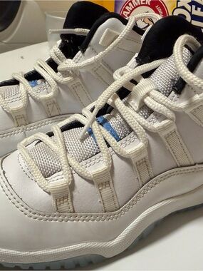 Jordan 11s